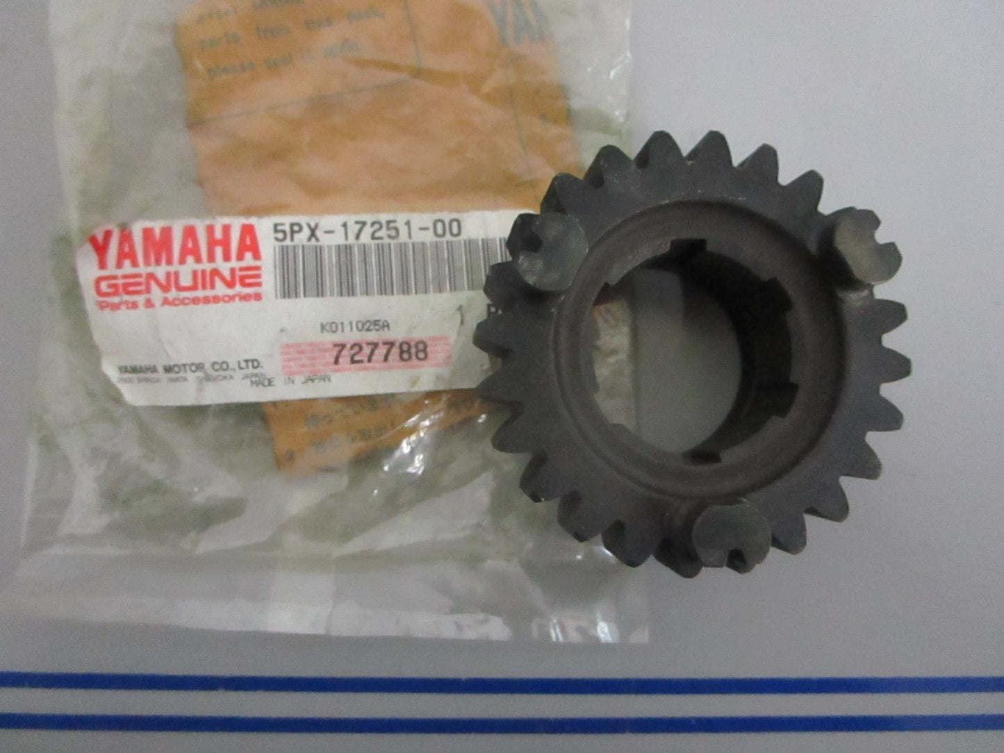 NEW OEM 5PX-17251-00-00 Yamaha 24T 5th Wheel Gear 0820