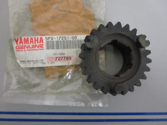 NEW OEM 5PX-17251-00-00 Yamaha 24T 5th Wheel Gear 0820