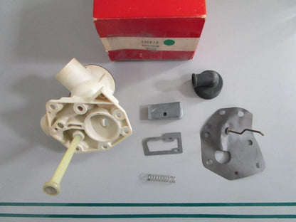 NEW OEM 396072 Briggs & Stratton Carburetor 0820