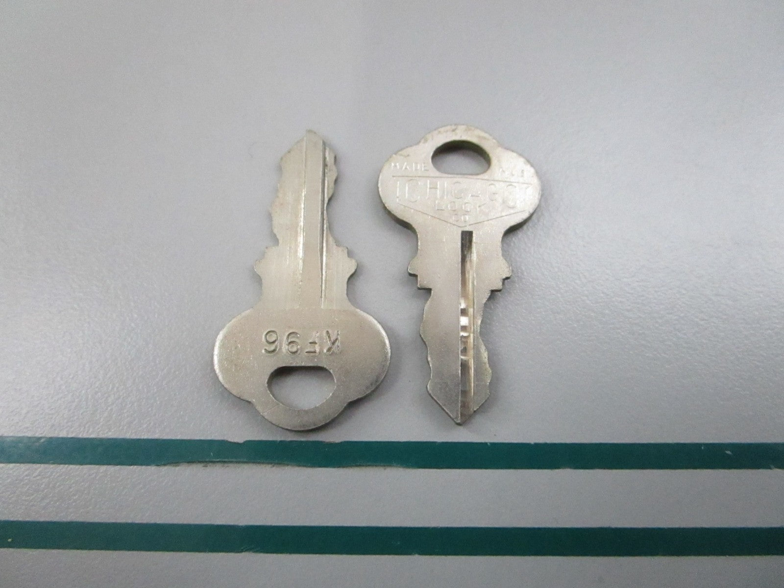 NEW OEM (LOT OF 2) 501611 0501611 OMC Johnson Evinrude KF96 Ignition Key 0810