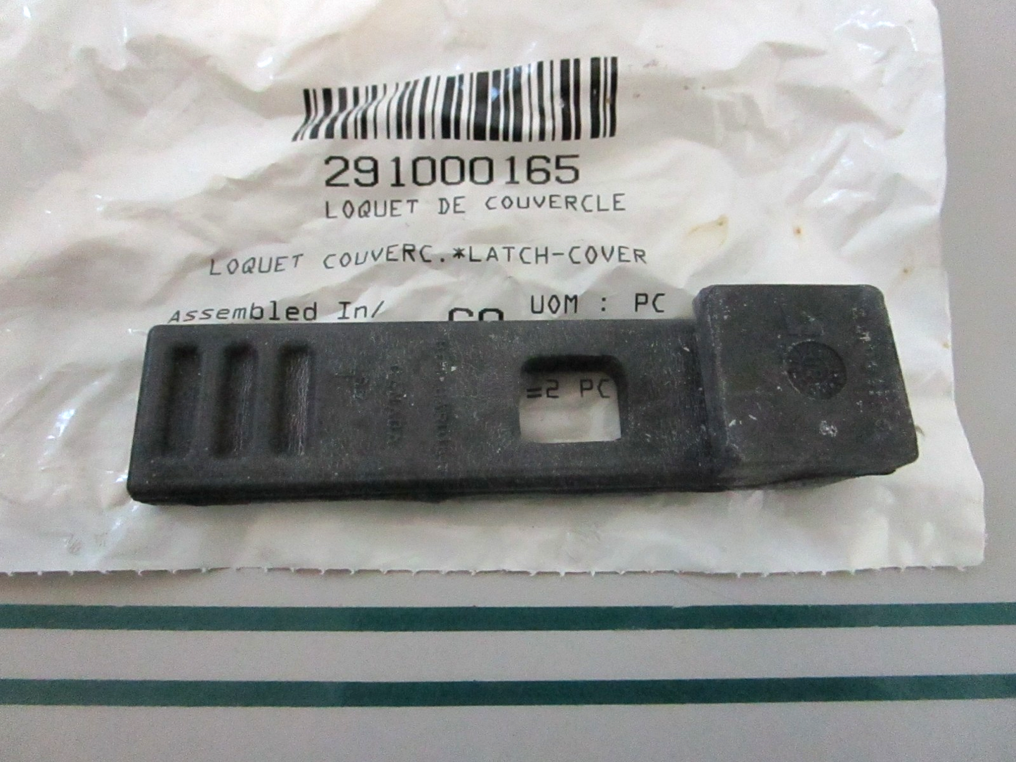 NEW 291000165 Sea-Doo Cover Latch 0810