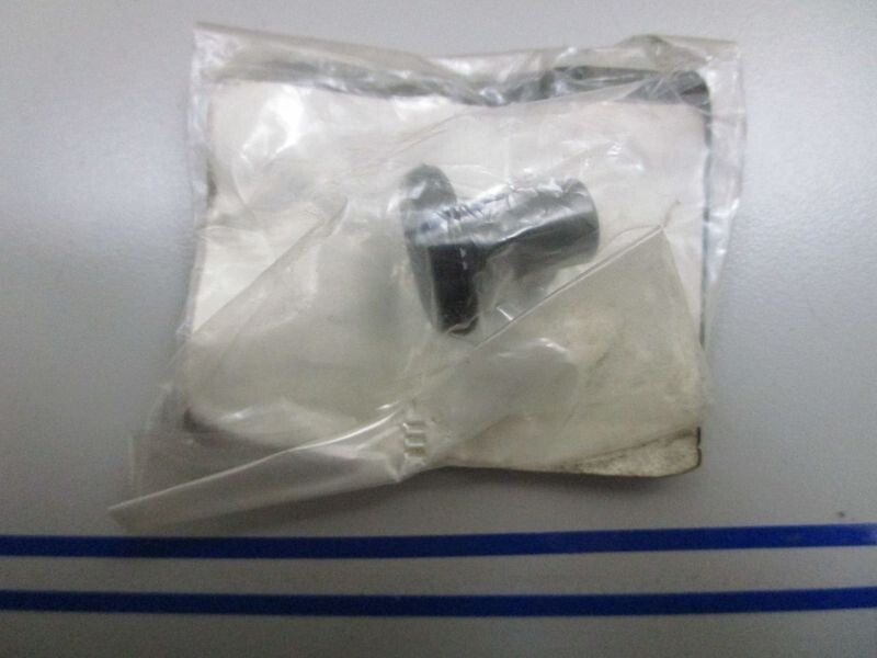 *NEW OEM* 0770 OMC Johnson Evinrude Starter Knob 5031969 05031969