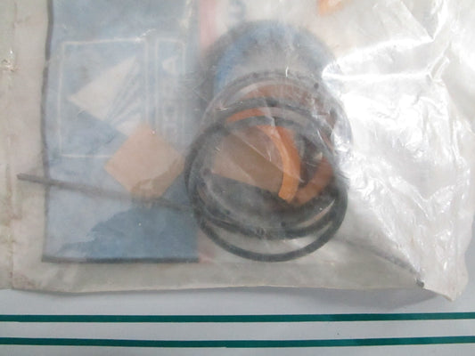 NEW OEM 71511027 AGCO Seal Kit 0820