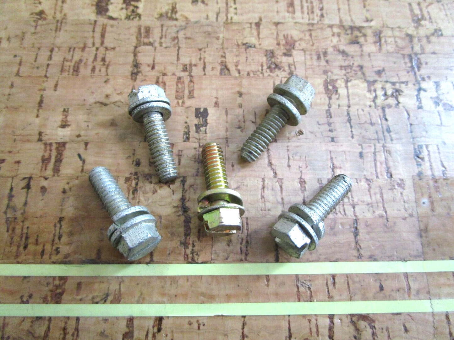 *NEW OEM* (LOT OF 5) 0750 OMC Johnson Evinrude SCREW 308082 0308082