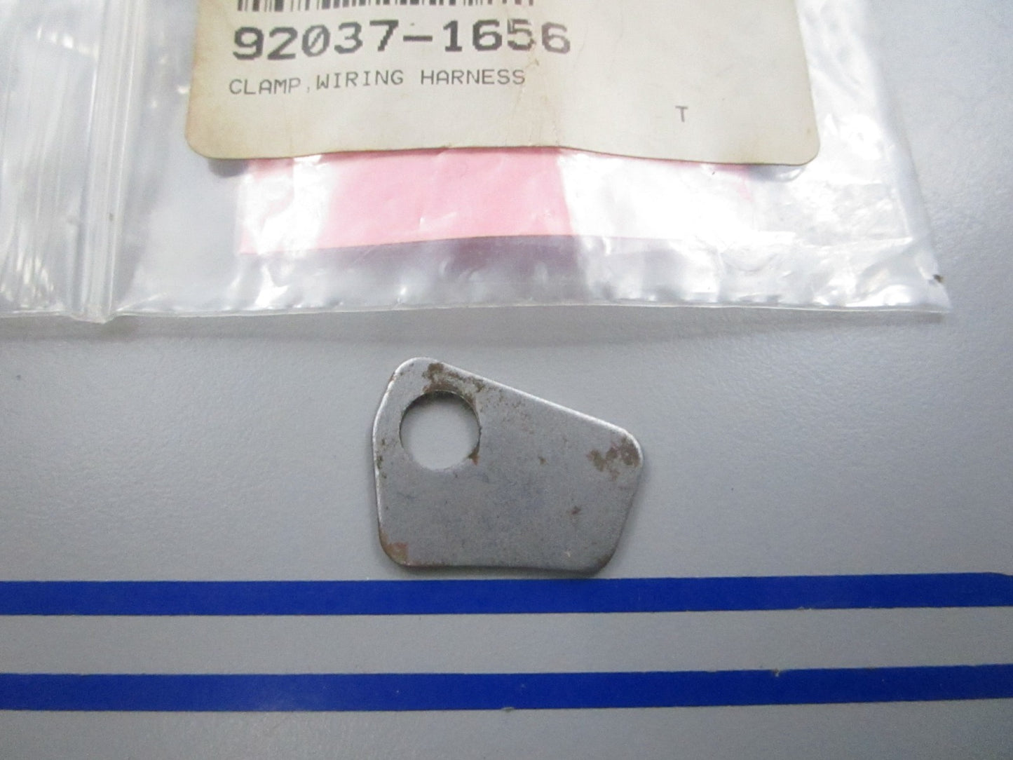 NEW OEM 92037-1656 Kawasaki Wiring Harness Clamp 0810
