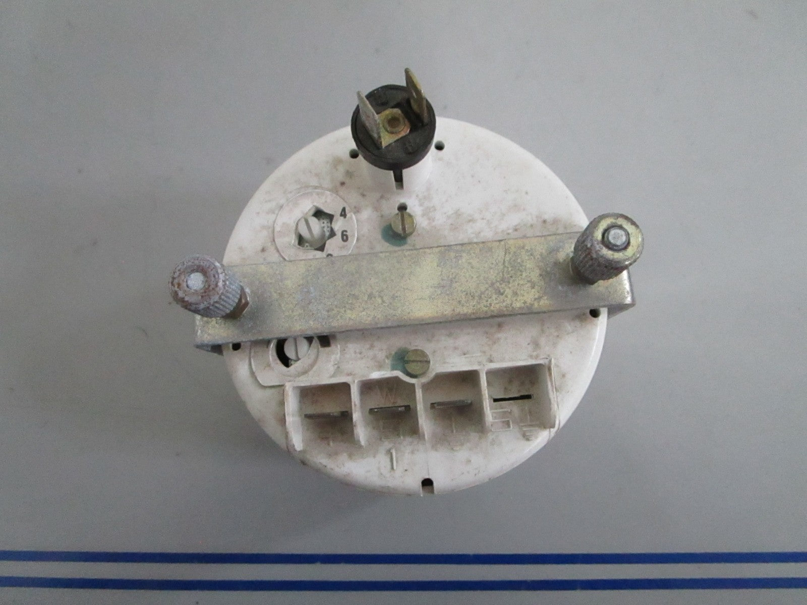 NEW OEM 1211015069A VDO 0-6000RPM Tachometer 0820