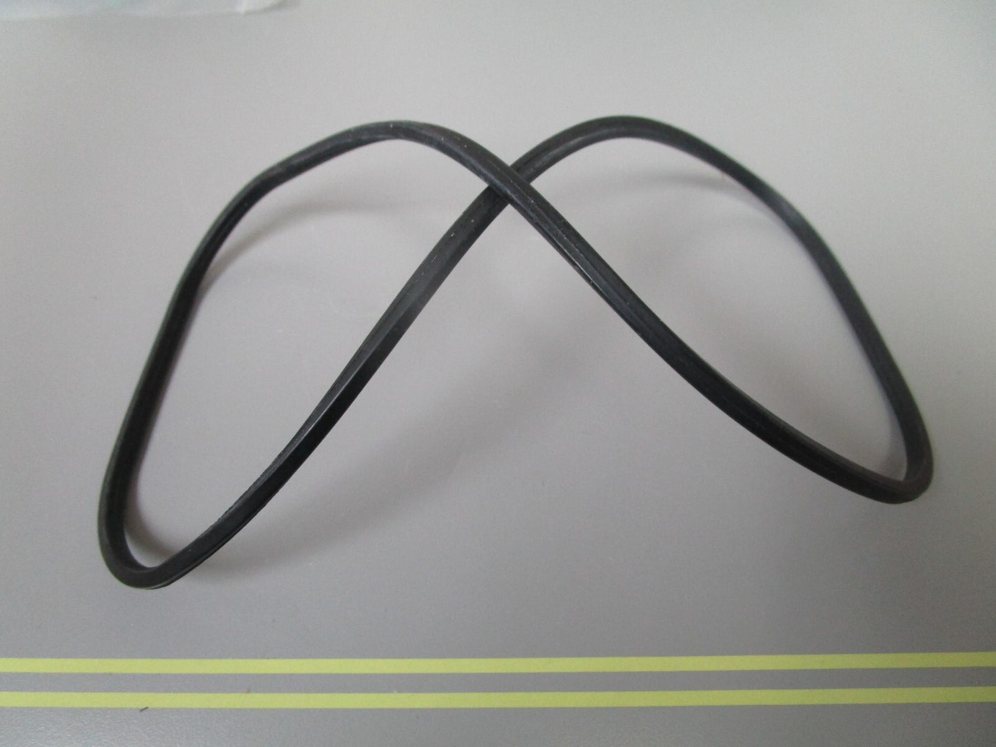 *NEW OEM* 0810 Volvo Penta Gasket Set 421121