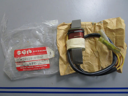 *NEW OEM* 0820 Suzuki Battery Charging Coil 32120-94600