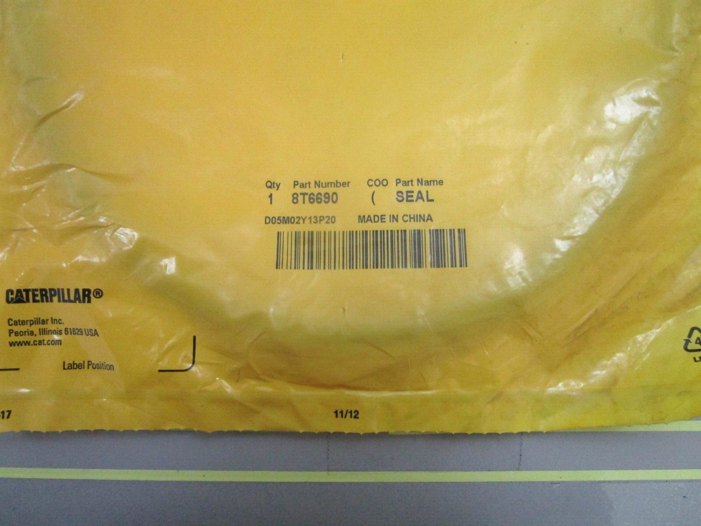 *NEW* 0750 Caterpillar SEAL 8T6690