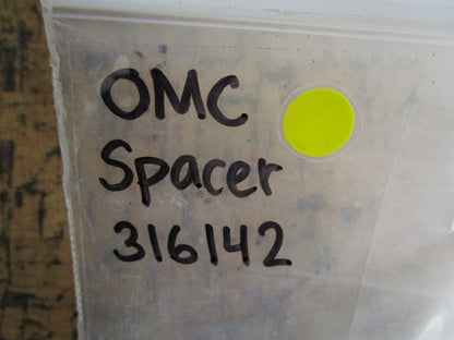 *NEW OEM* (LOT OF 2) 0810 OMC Johnson Evinrude Spacer 316142 0316142