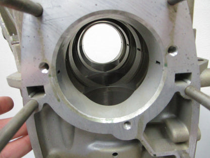 *NEW OEM* 0720 Mercury 65hp Cylinder Crankcase 961-5887 869-6005A3