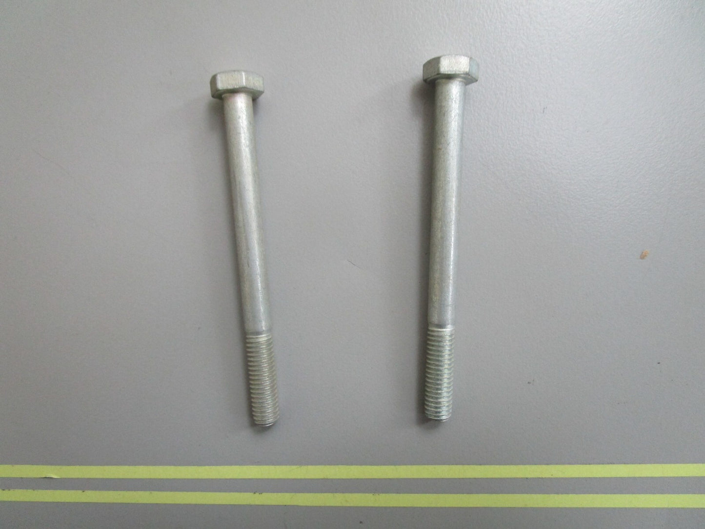 *NEW OEM* (LOT OF 2) 0810 Volvo Penta Hexagon Screw 955282