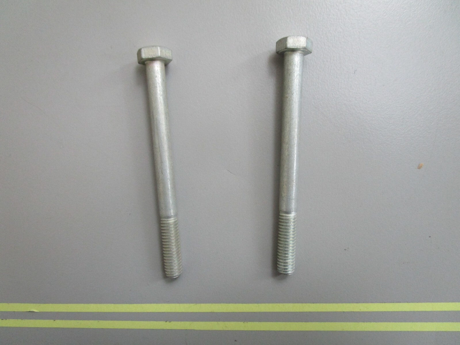 *NEW OEM* (LOT OF 2) 0810 Volvo Penta Hexagon Screw 955282