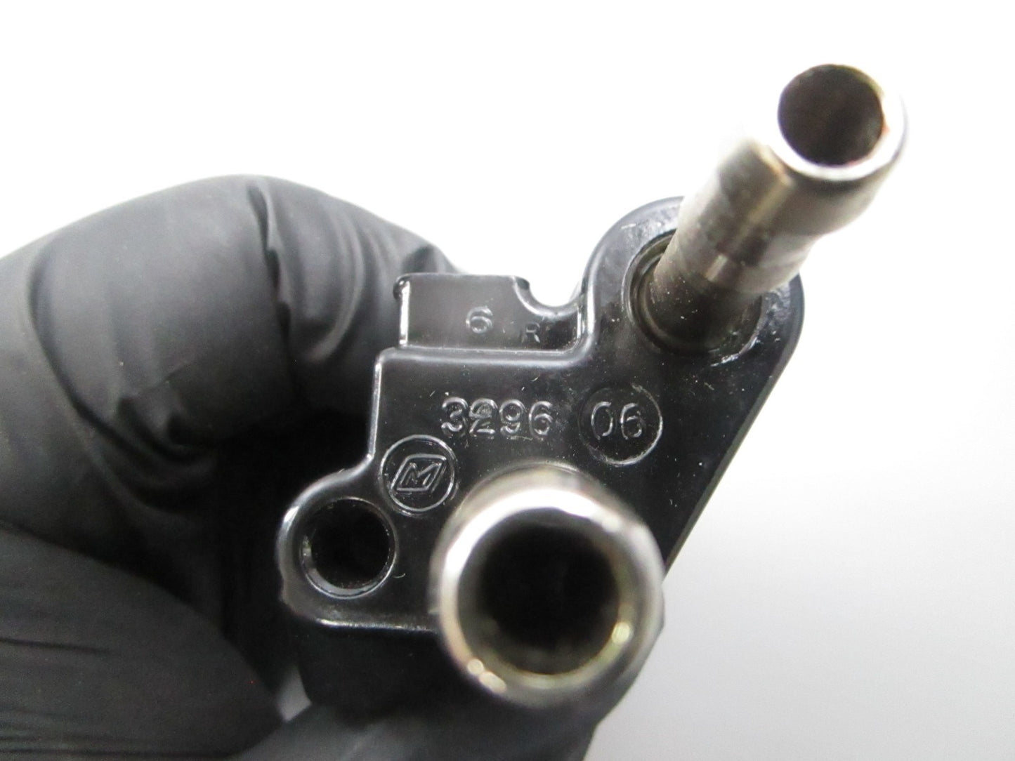 *NEW OEM* 0810 OMC Johnson Evinrude Fuel Connector 394309 0394309