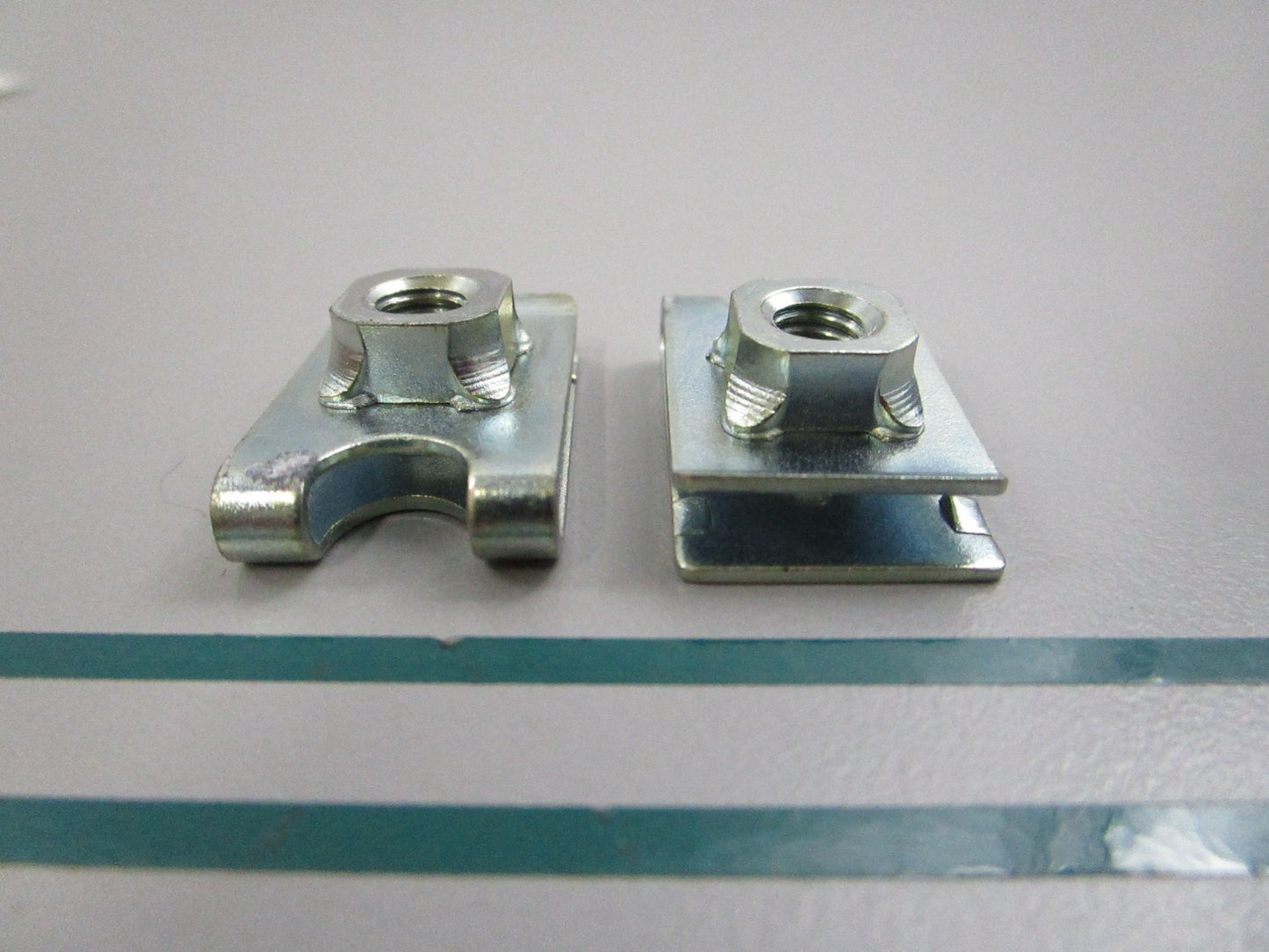 NEW OEM (LOT OF 2) 64527-KT8-710 Honda Clip Nut 0810