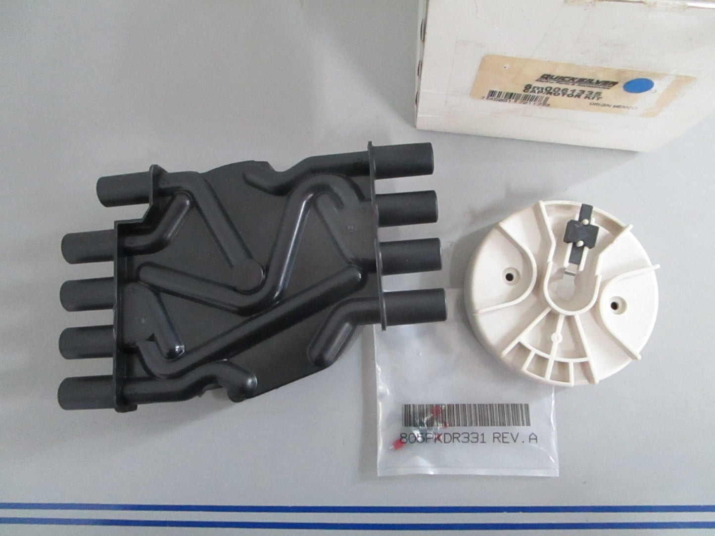 *NEW OEM* 0820 Mercury Quicksilver Cap/Rotor Kit 8M0061335