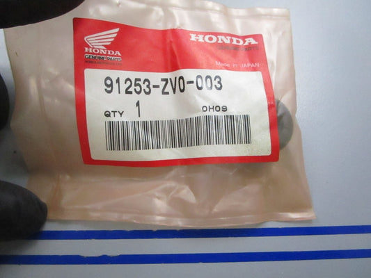 NEW OEM 91253-ZV0-003 Honda Oil Seal 0810