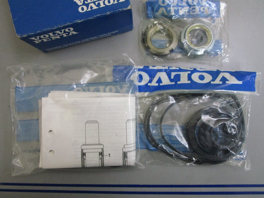 *NEW OEM* 0820 Volvo Penta Gasket Kit 876267