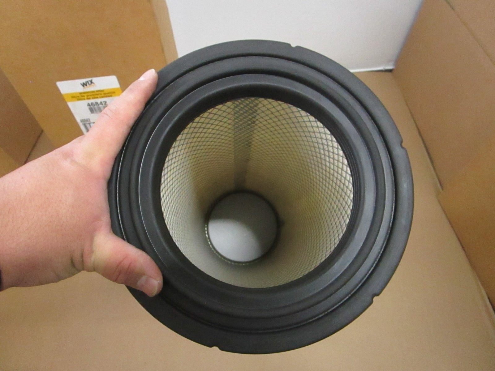 NEW OEM 46842 Wix Air Filter 0820