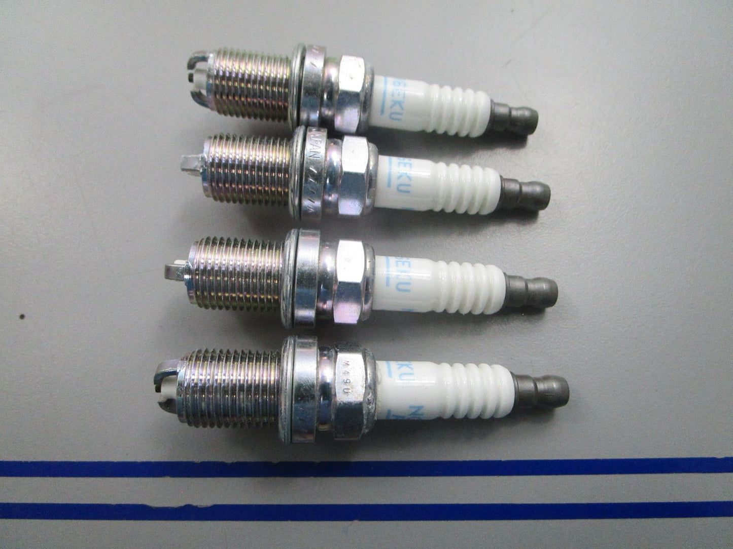 NEW (LOT OF 4) BKR6EKU NGH Spark Plug 0810