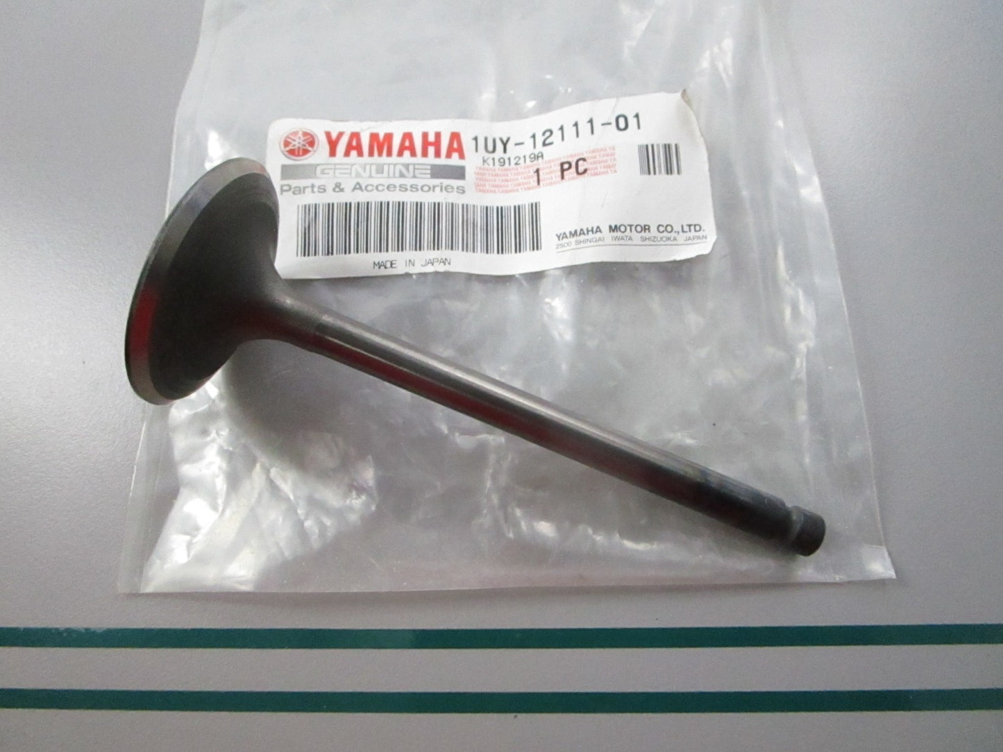 NEW OEM 1UY-12111-01-00 Yamaha Intake Valve 0810