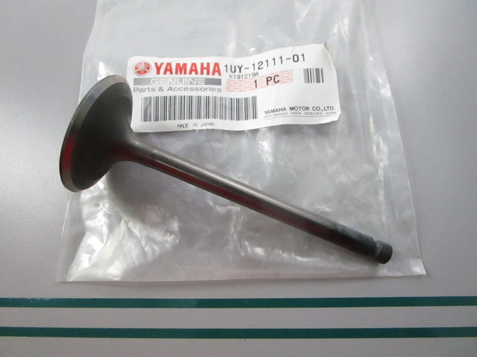 NEW OEM 1UY-12111-01-00 Yamaha Intake Valve 0810