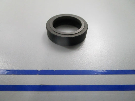 *NEW OEM* 0810 OMC Johnson Evinrude Spacer 302036 0302036