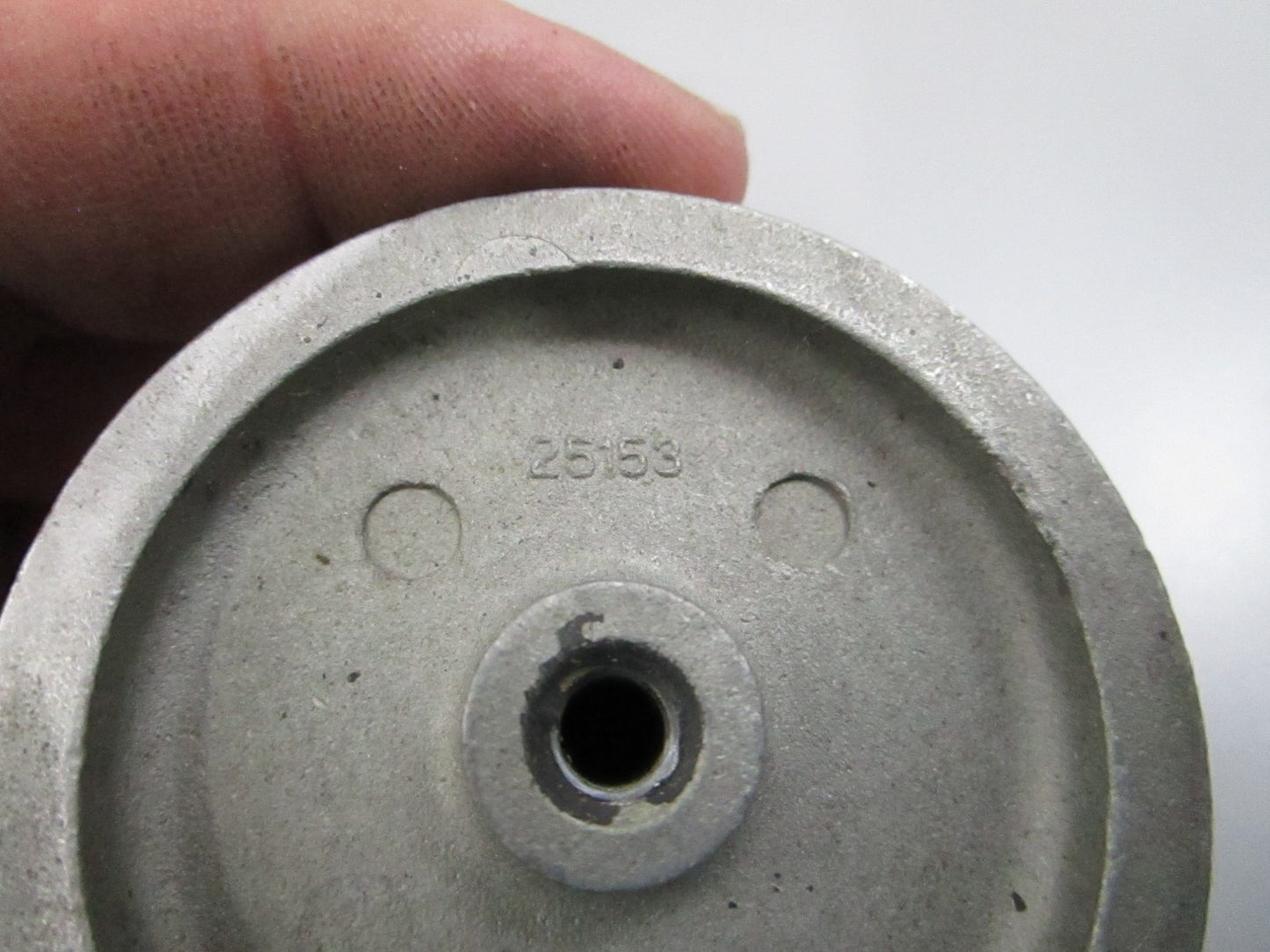 NEW OEM 33976 Mercury Quicksilver Rubber Mount 0810