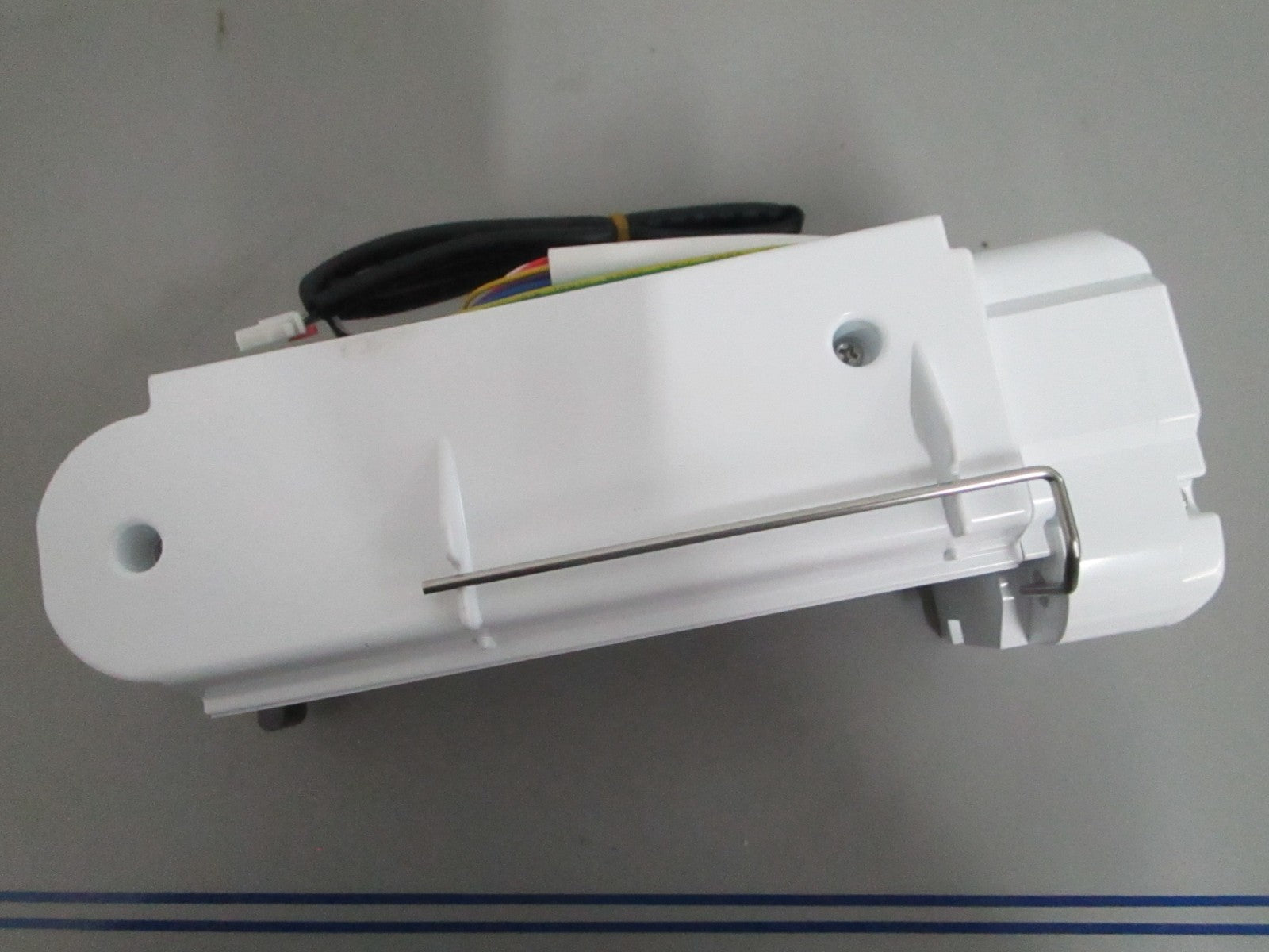 *NEW OEM* 0820 LG Ice Maker Assy AEQ73209906