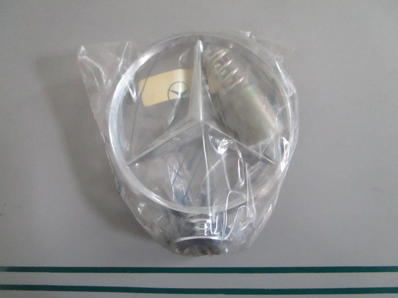 NEW OEM A1165860288 Mercedes-Benz Hood Ornament 0820