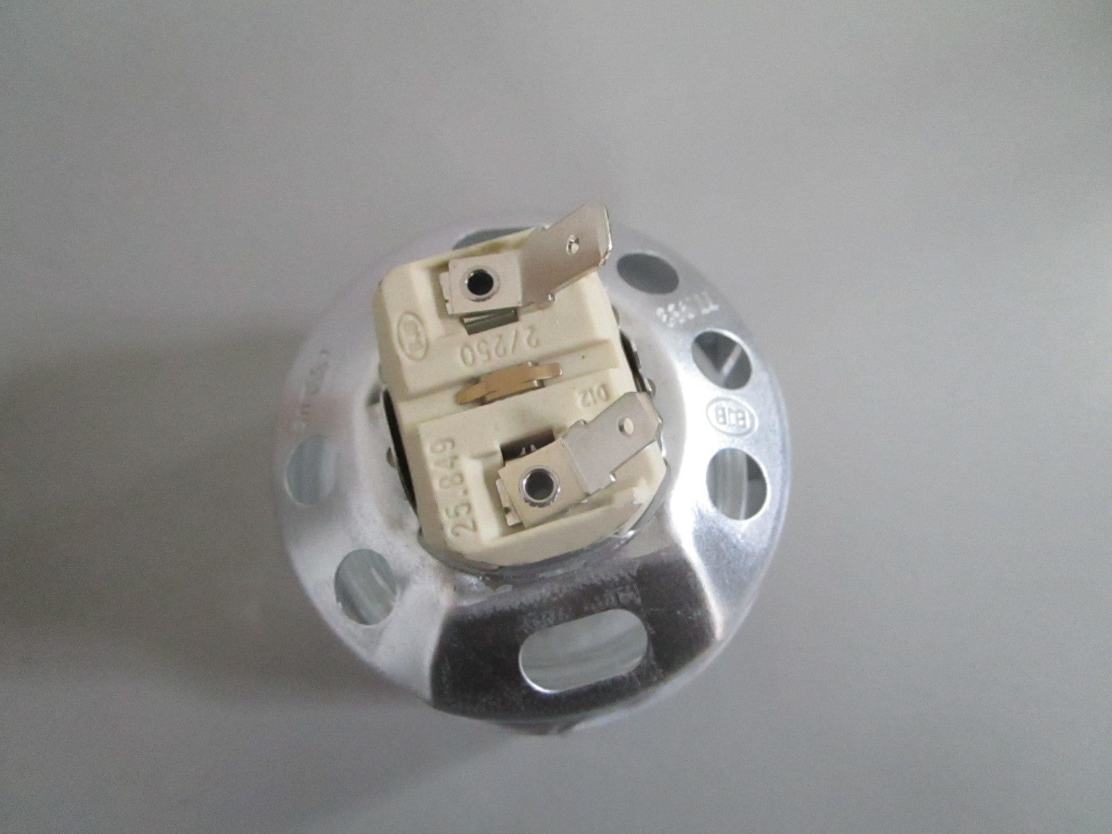 NEW OEM W11281687 Whirlpool Range Oven Light Socket 0820