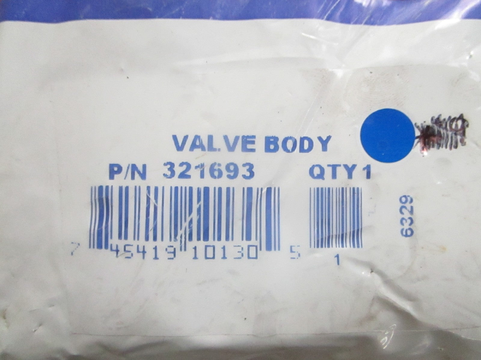 *NEW OEM* 0820 OMC Johnson Evinrude Valve Body 321693 0321693