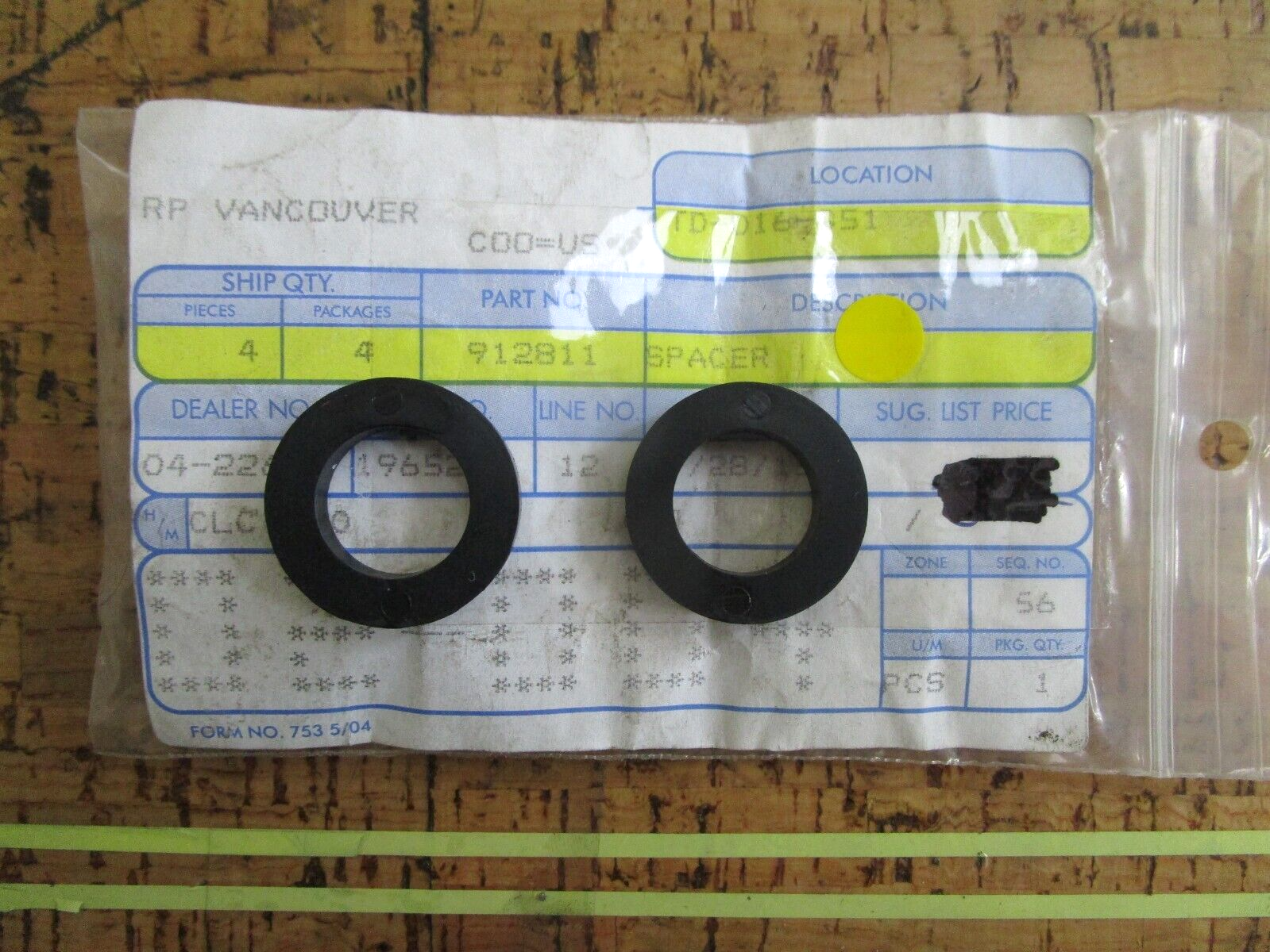 *NEW OEM* (LOT OF 2) 0810 OMC Johnson Evinrude Spacer 912811 0912811