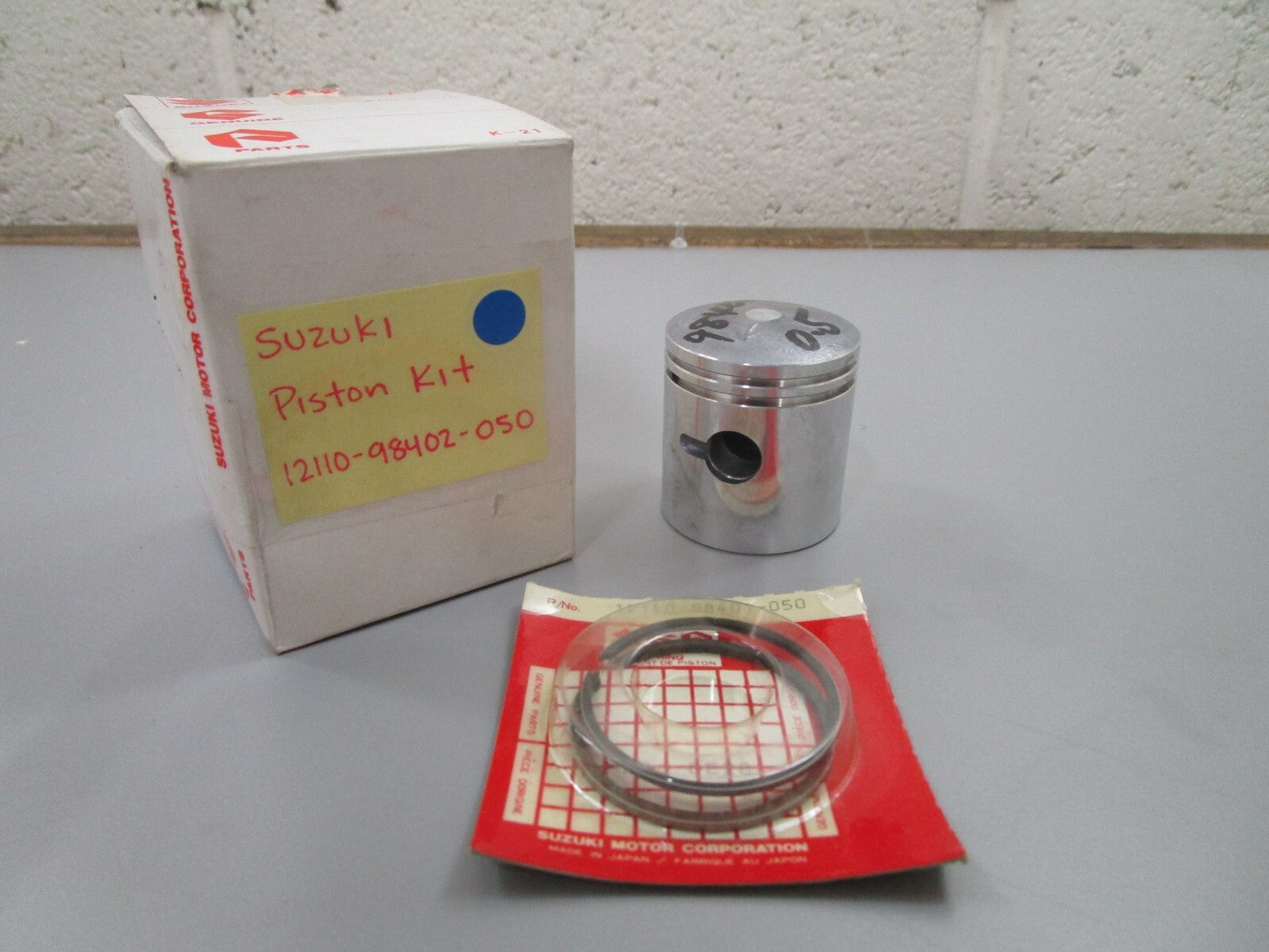 *NEW OEM* 0770 Suzuki Piston Kit 12110-98402-050