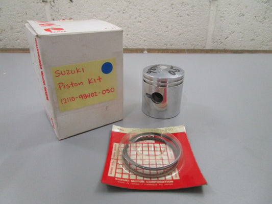 *NEW OEM* 0770 Suzuki Piston Kit 12110-98402-050