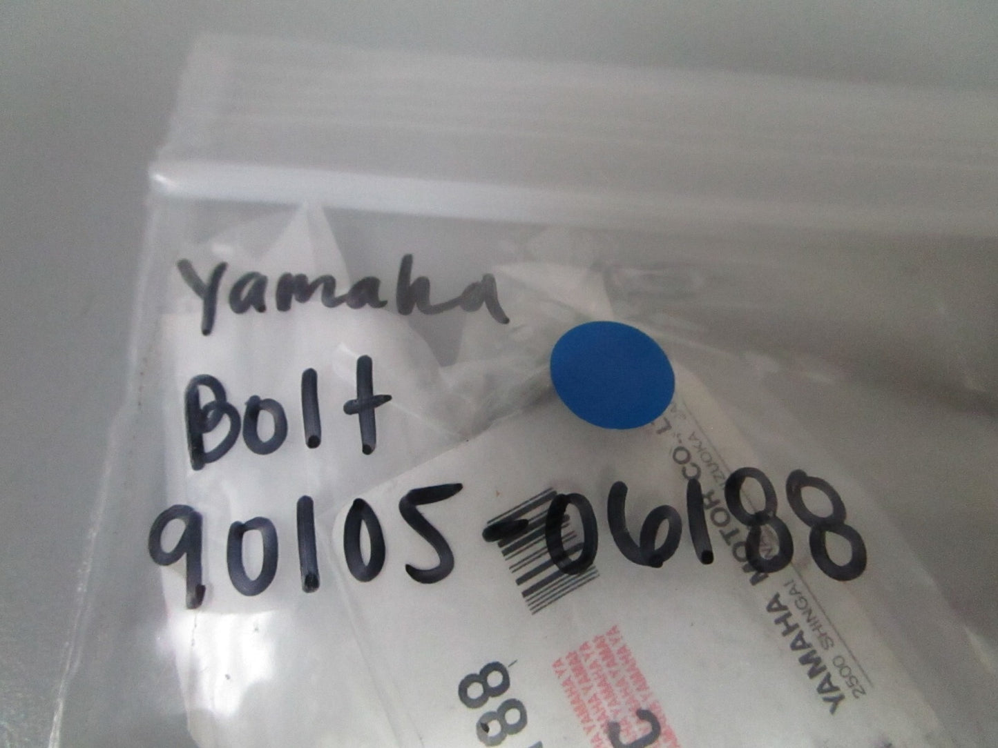*NEW OEM* 0810 Yamaha Bolt 90105-06188