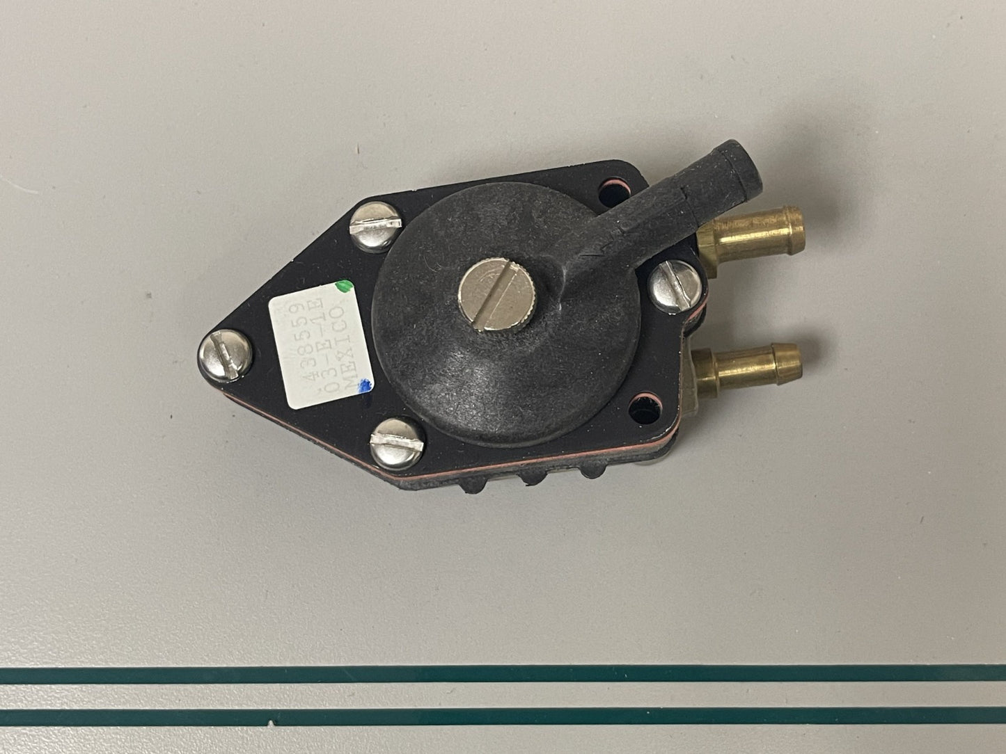 NEW OEM 438559 Johnson Evinrude Fuel Pump 0670