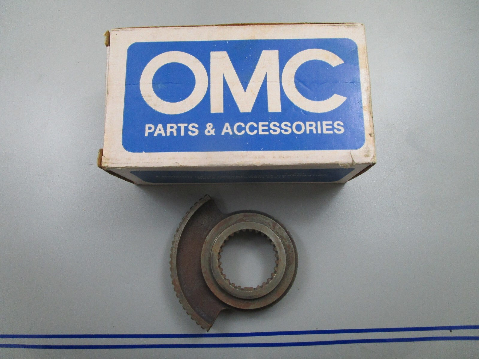 *NEW OEM* 0810 OMC Johnson Evinrude Worm Wheel 313183 0313183