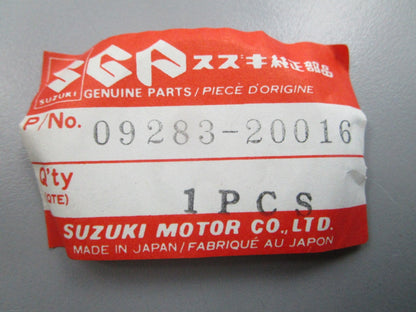 NEW OEM Suzuki 09283-20016 Oil Seal 0810