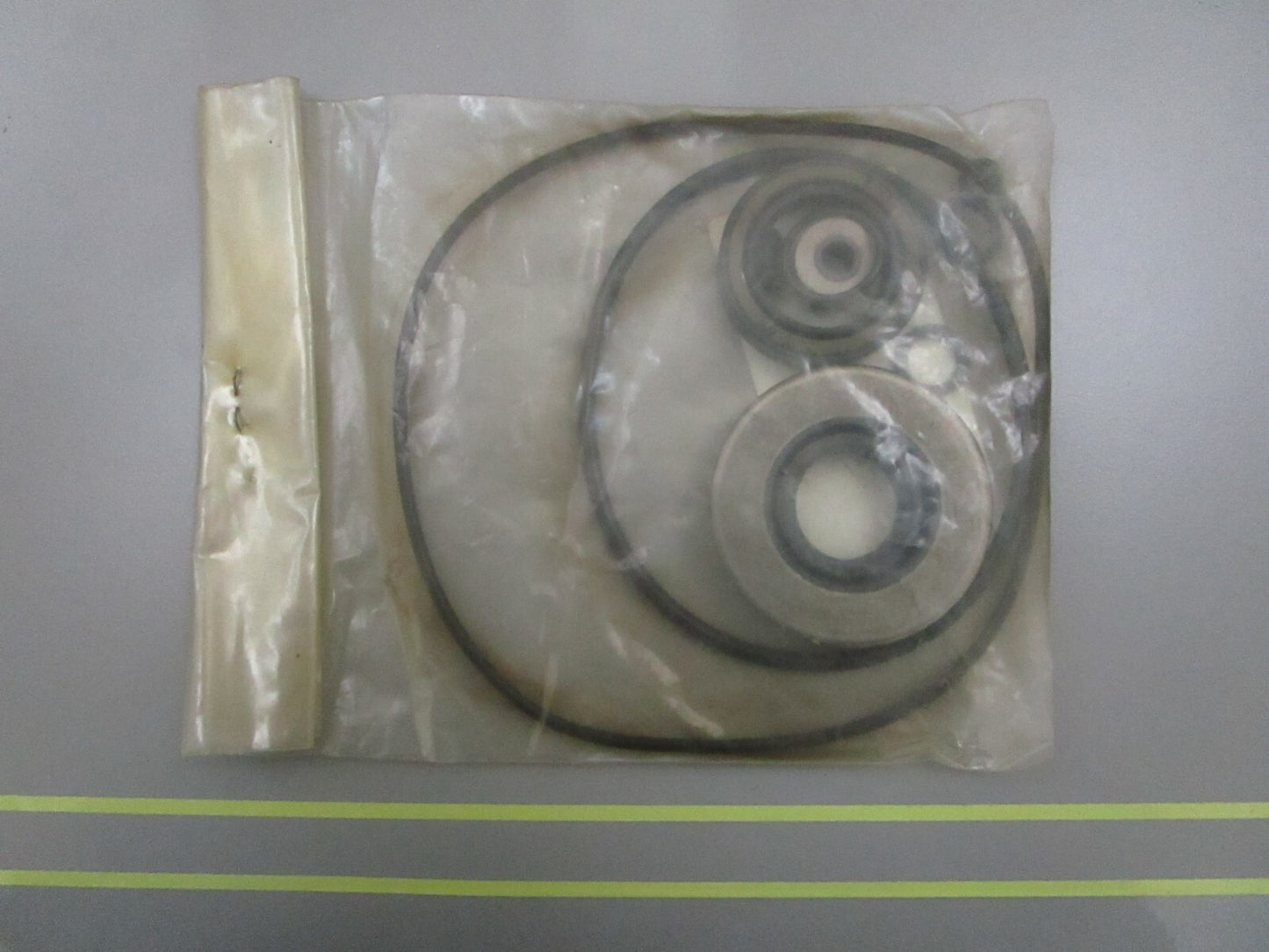 *NEW OEM* 0810 Mercury Quicksilver Seal Kit FK1061