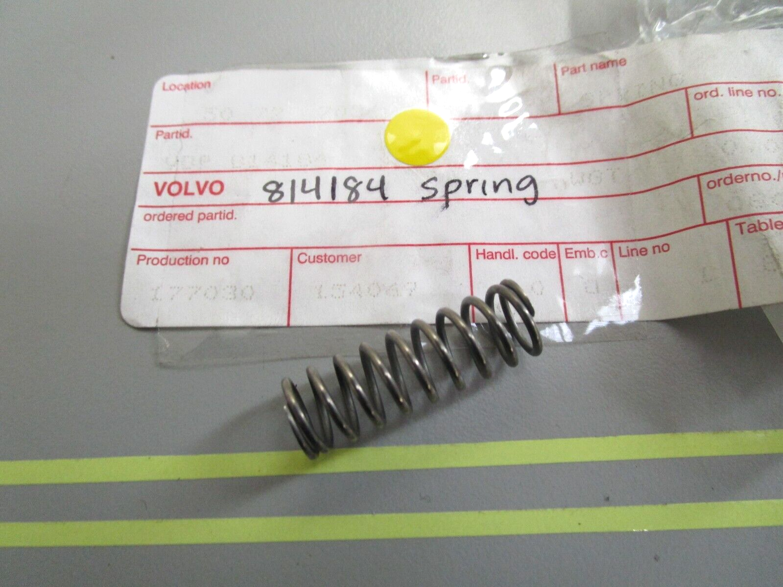 *NEW OEM* 0810 Volvo Penta Spring 814184