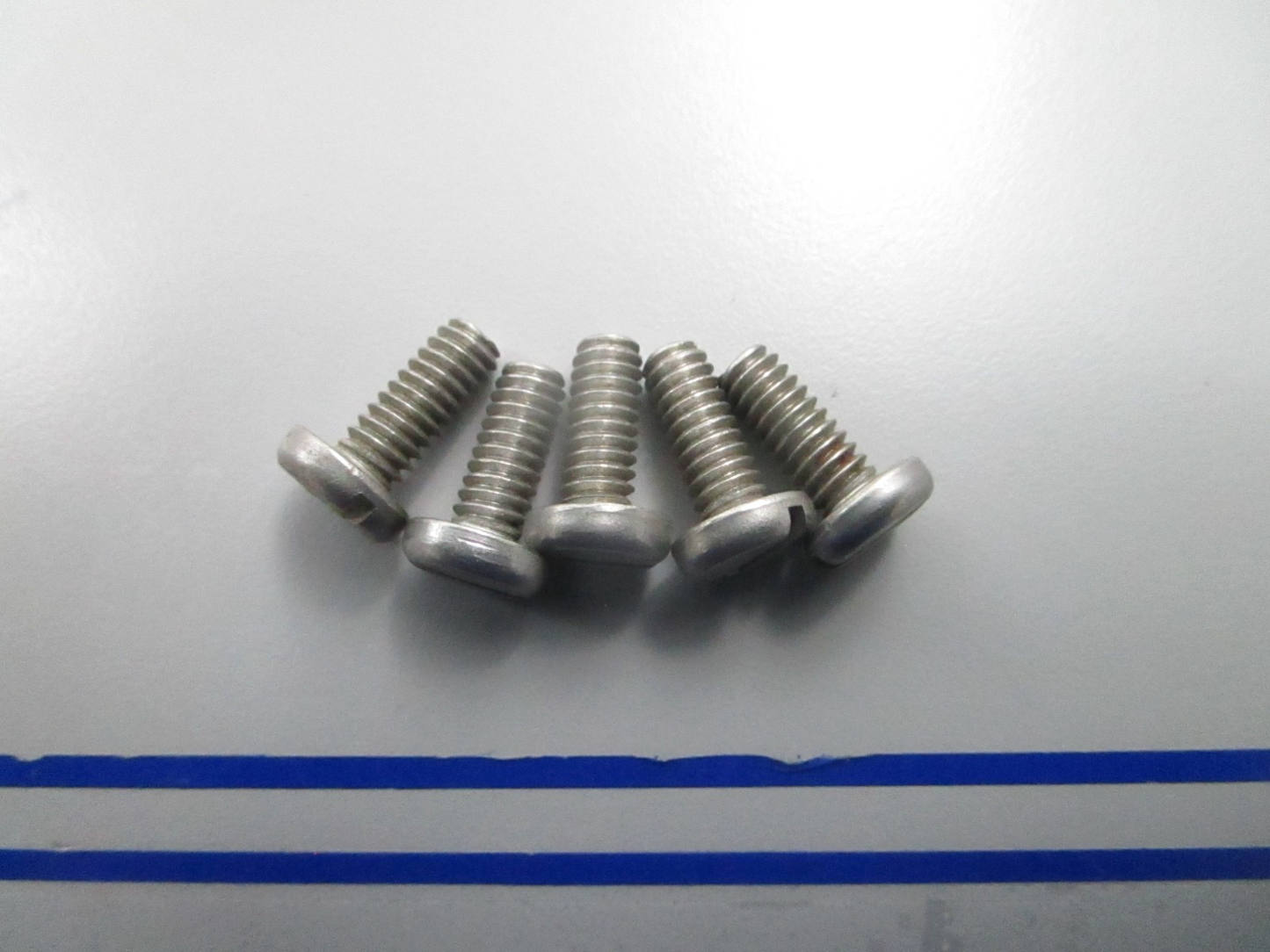 *NEW OEM* (LOT OF 5) 0810 OMC Johnson Evinrude Retainer Screw 310539 0310539