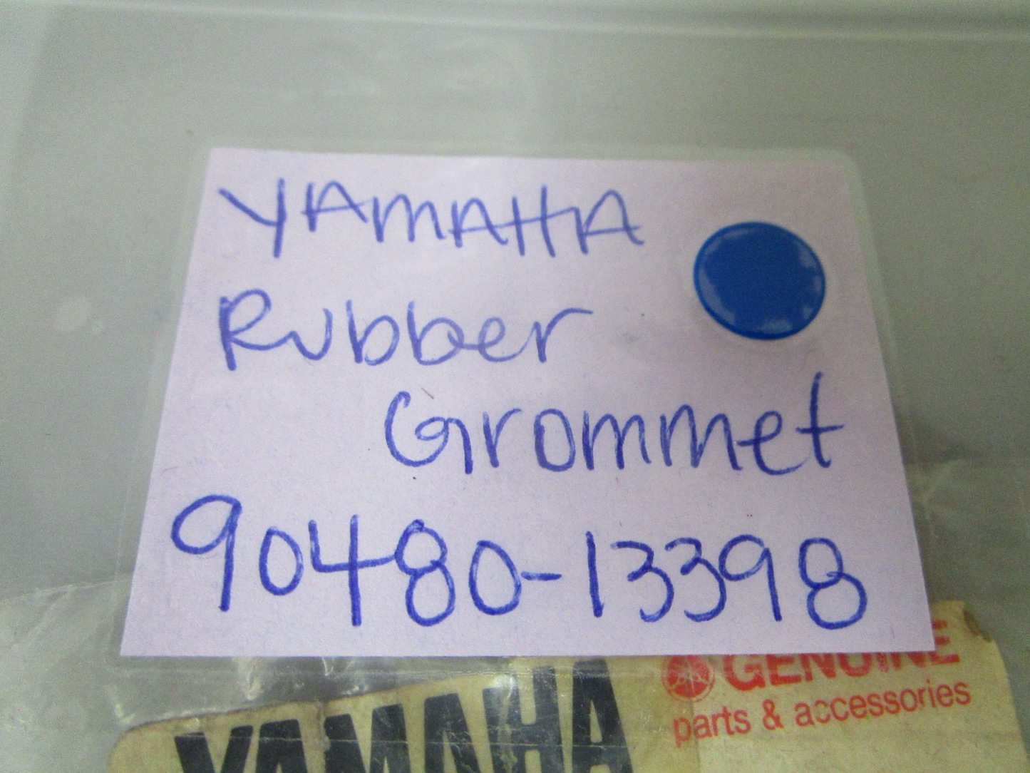 NEW OEM 90480-13398 Yamaha Rubber Grommet 0720