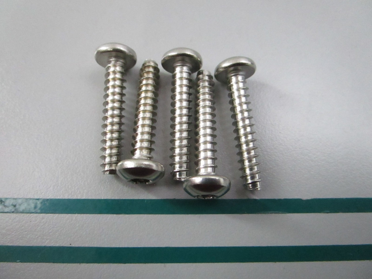 NEW OEM (LOT OF 5) 3387 Harley Davidson Pan Screw 0810