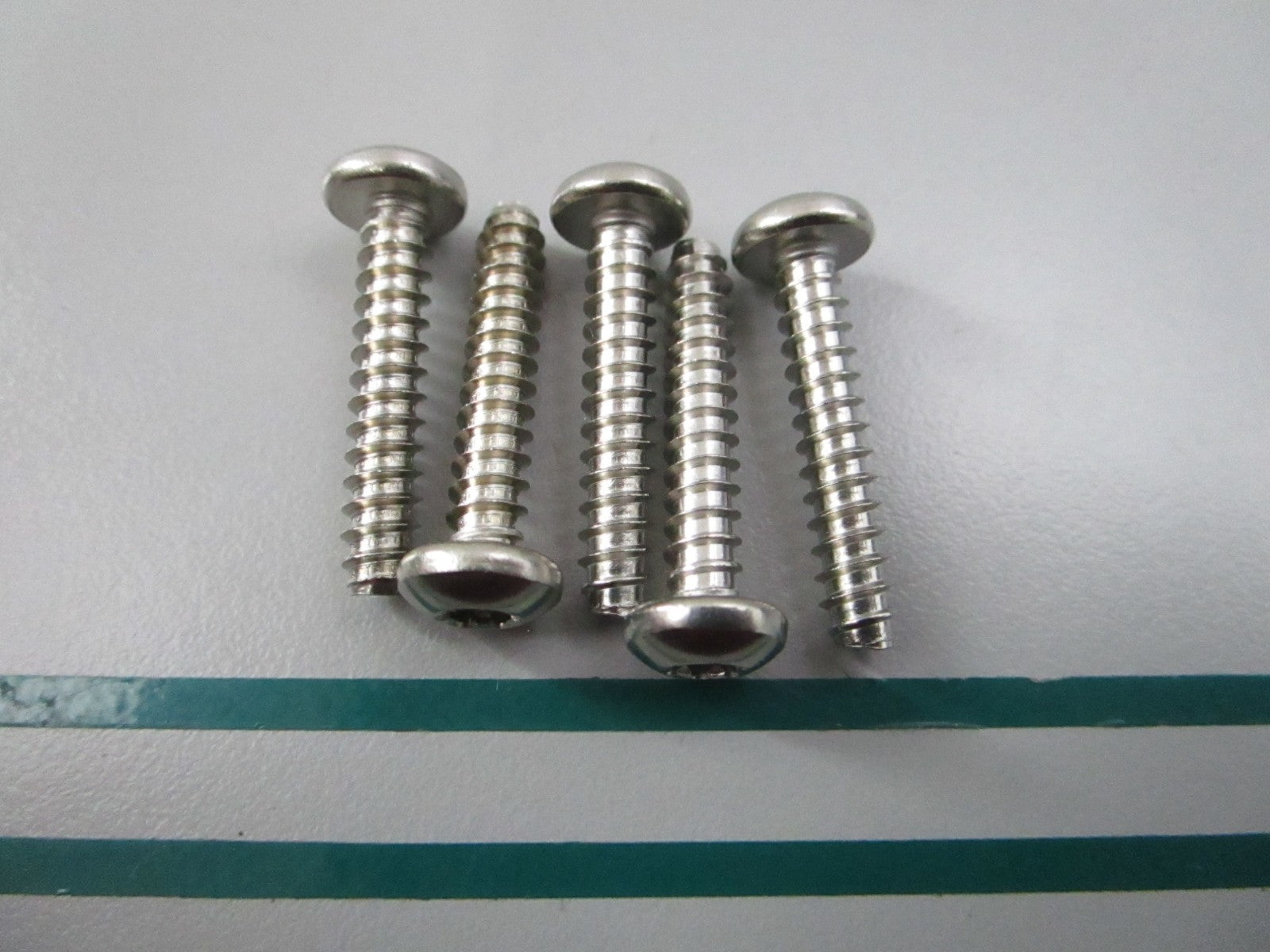 NEW OEM (LOT OF 5) 3387 Harley Davidson Pan Screw 0810