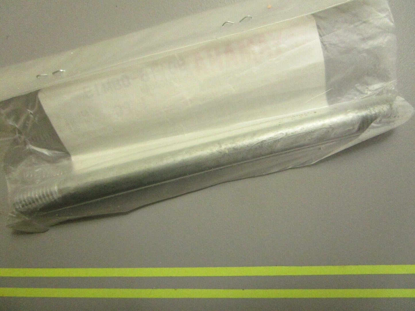 *NEW OEM* 0810 Yamaha Stud 90116-08M19