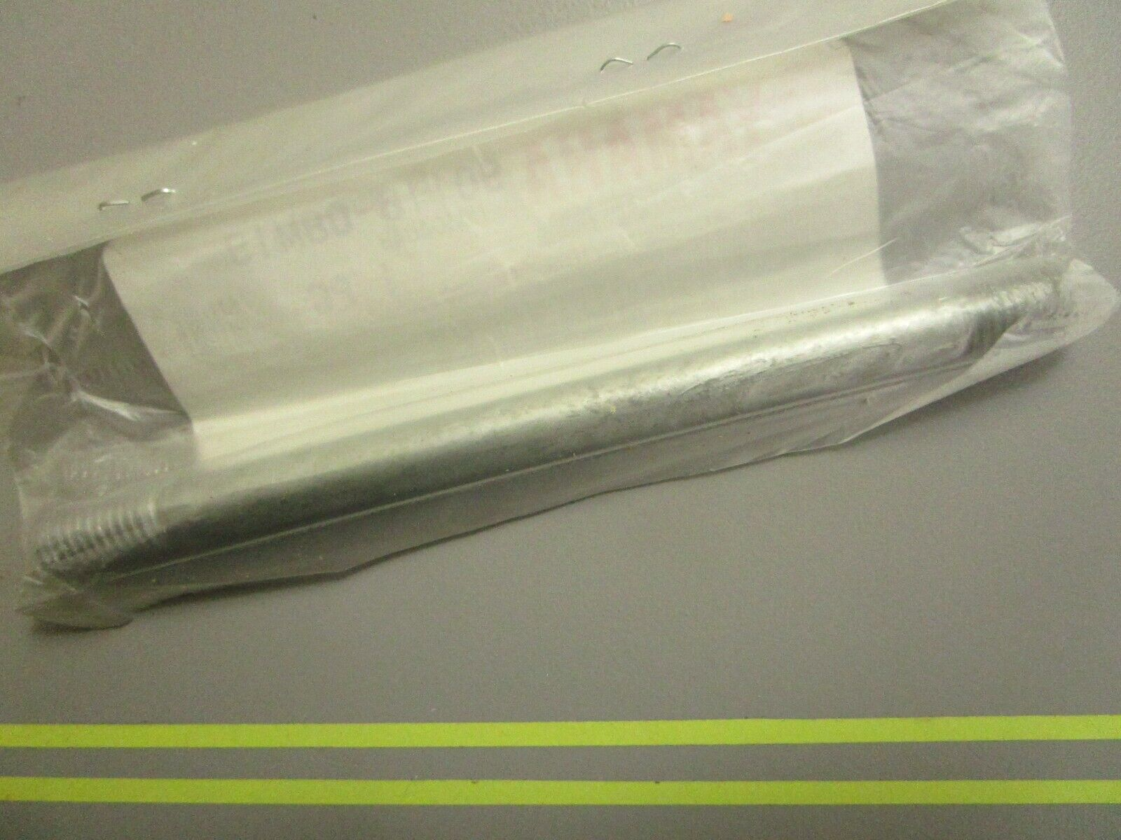 *NEW OEM* 0810 Yamaha Stud 90116-08M19