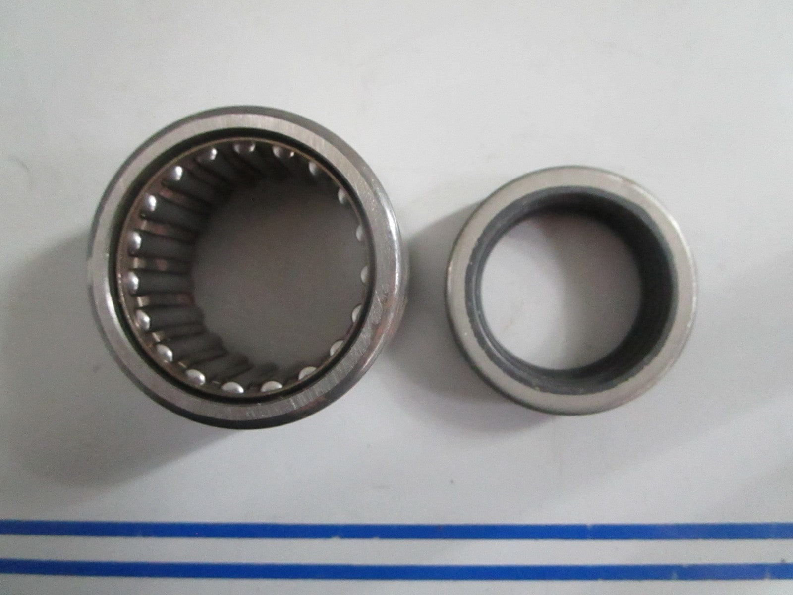 *NEW OEM* 0820 Mercury Quicksilver Bearing/Seal Kit 31-812873A2