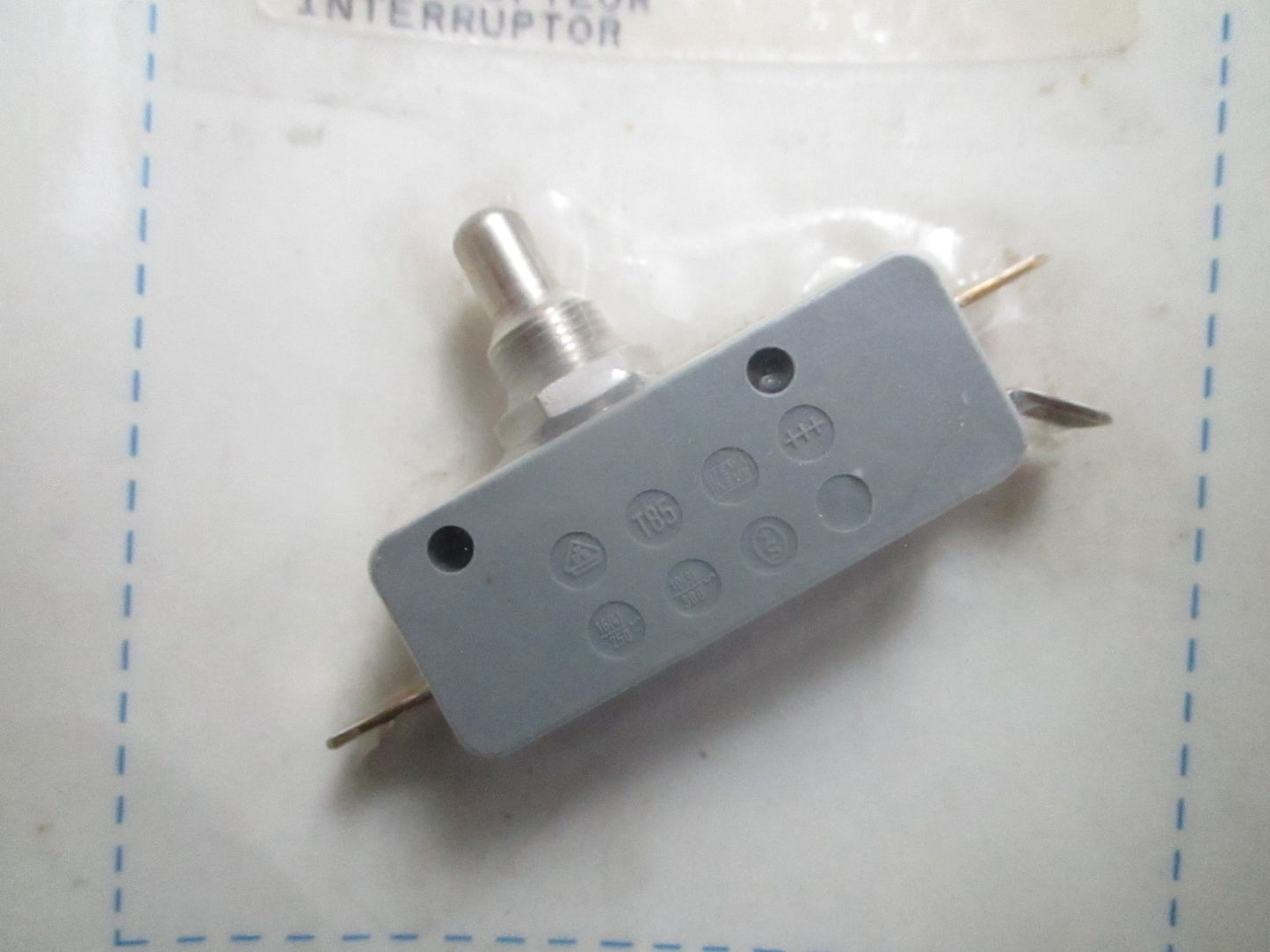 *NEW OEM* 0820 Volvo Penta Switch 897848