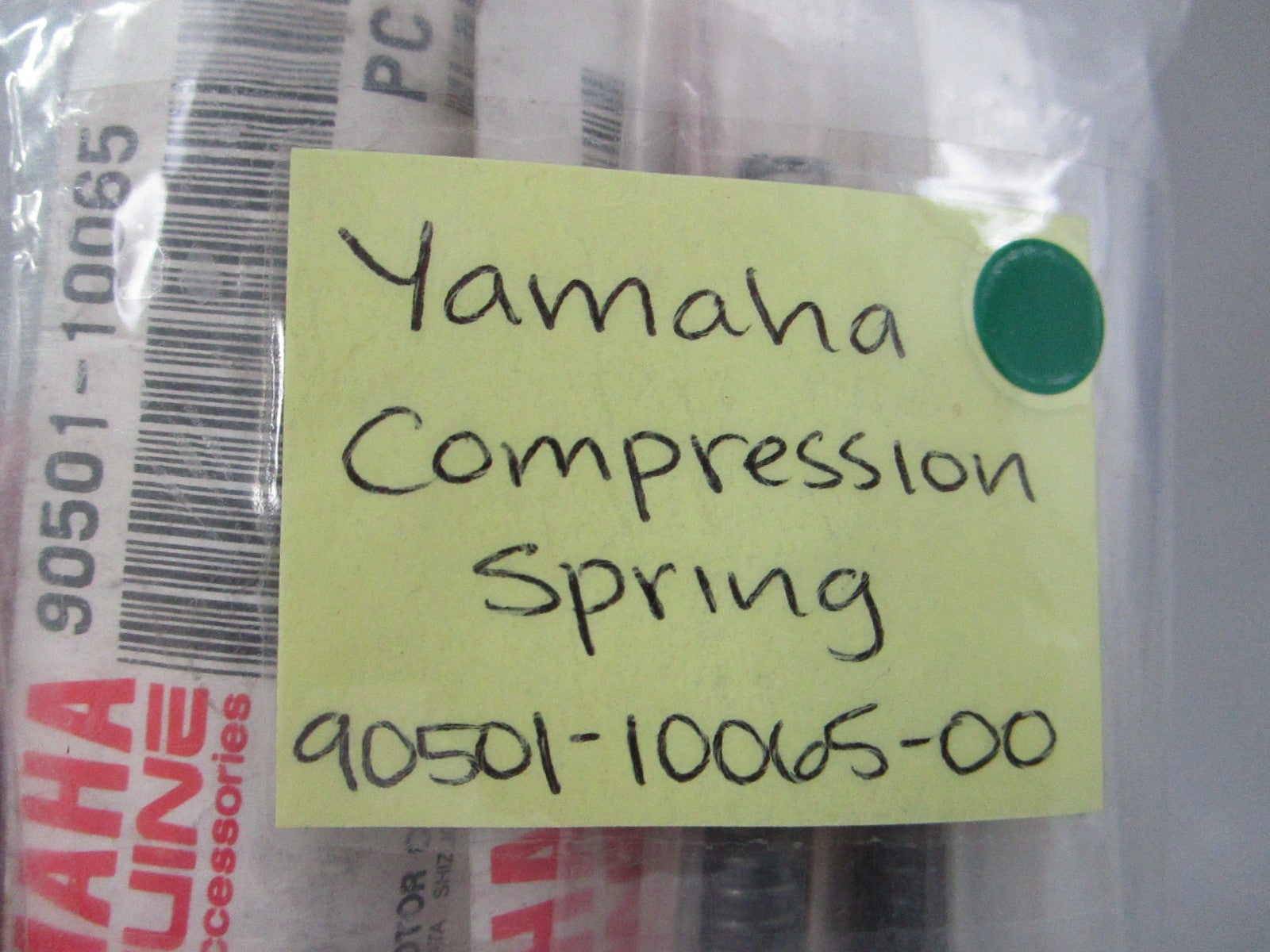 NEW OEM (LOT OF 2) 90501-10065-00 Yamaha Compression Spring 0810